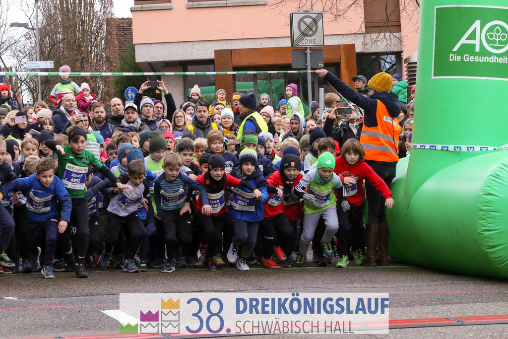 400m AOK Junior Cup | 3 Koenigslauf 2024 400m AOK Junior Cup - Realisiert mit Pictrs.com