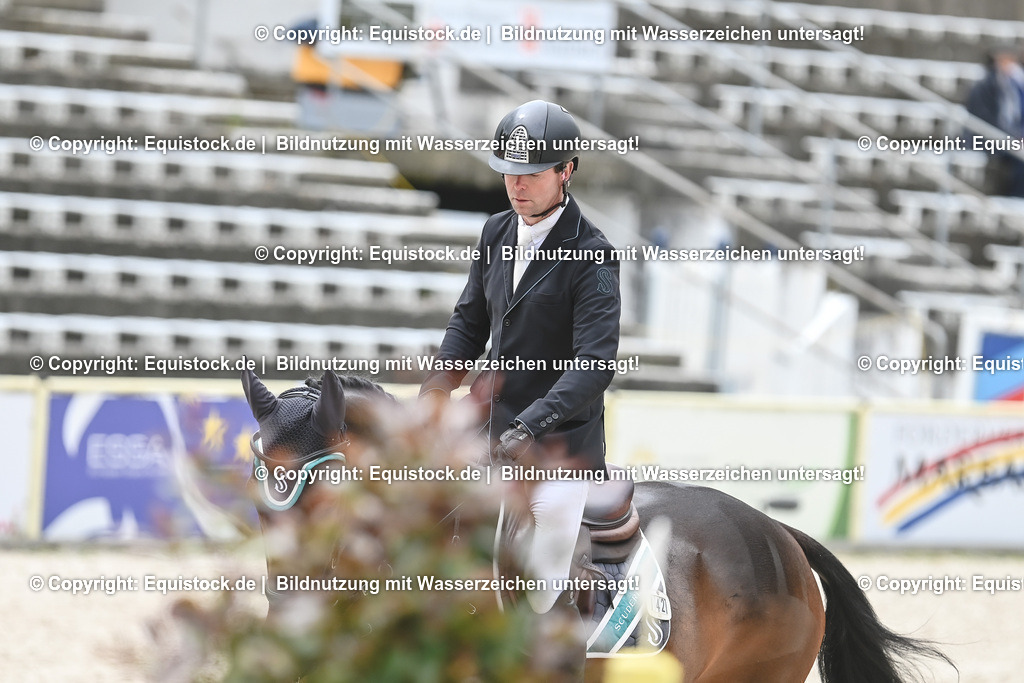 20230514_CCI4_Springen_0153 | equistock