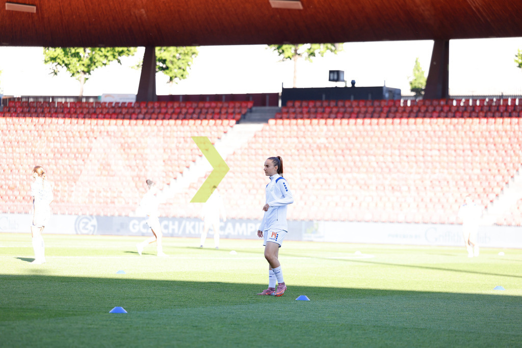 GC Zürich vs FC Zürich - AXA Women’s Super League Playoffs - Stadion Letzigrund | NICOLE ARCANGELI of Grasshopper Club Zürich before the AXA Women’s Super League Playoffs quarter-final second leg between GC Zürich and FC Zürich at Stadion Letzigrund, Zurich, Switzerland. - Realisiert mit Pictrs.com