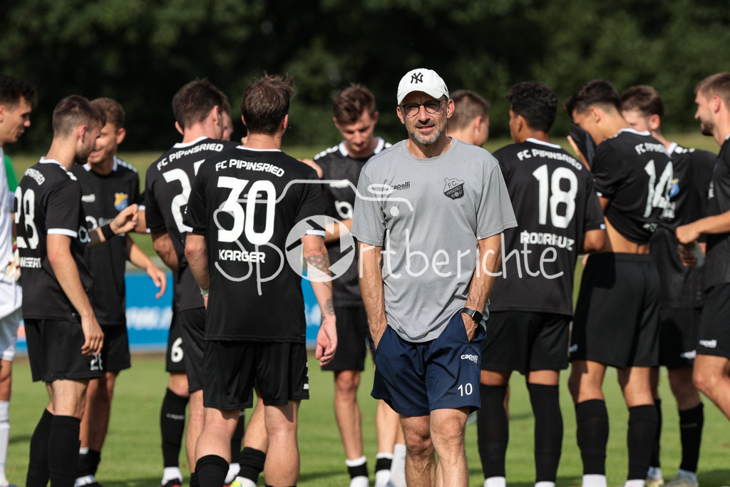 TSV 1861 Nördlingen - FC Pipinsried | Professionelle Sportfotos aus den Bereichen Fußball, Eishockey, Handball und vieles mehr. Ob Sieg oder Niederlage