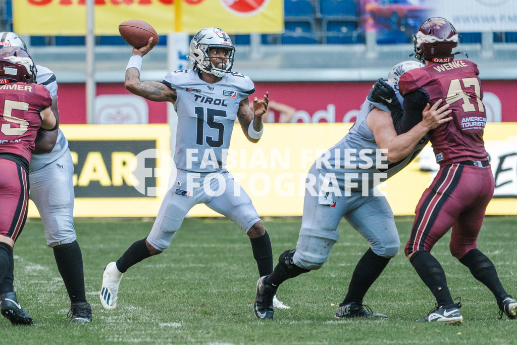 GER Rhein Fire vs. Raiders Tirol, Football, European League of Football, Spieltag 12, Saison 2025, 10.08.2025 | GER Rhein Fire vs. Raiders Tirol, Football, European League of Football, Spieltag 12, Saison 2025, 10.08.2025Foto: Fabian Friese - Realisiert mit Pictrs.com