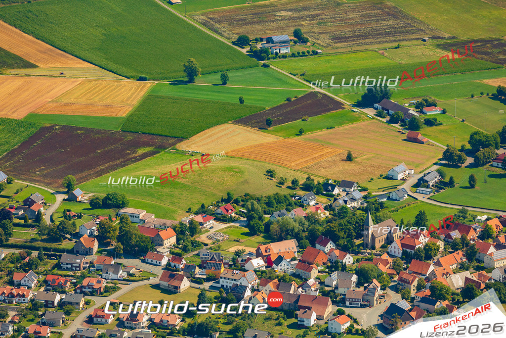 Schrägluftbild  Bonenburg  Warburg - Das Luftbild wurde 2025 vom UL-Flugzeug heraus erstellt (ohne Drohne- keine Drohnenaufnahme ) - Hochauflösende Luftaufnahme -Nicht vergleichbar mit Google Maps oder Satelittenbilder- Die Geschenkidee !Mit Lizenz und Bildrechte bestellbar