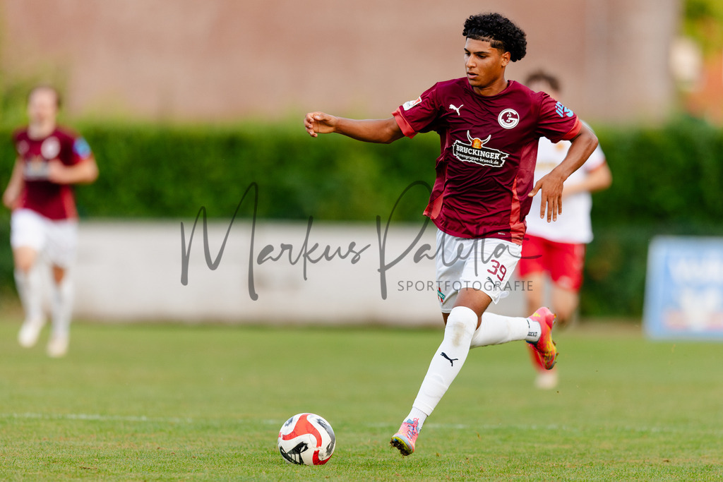 Kreispokal, Saison 2025/2026, 1. Runde: SC Nienberge - 1. FC Gievenbeck | Kreispokal, Saison 2025/2026, 1. Runde, SC Nienberge empfängt 1. FC Gievenbeck an der Sportanlage SC Nienberge in Münster. Foto: sportfotografie.ms | Markus Paletta - Realisiert mit Pictrs.com