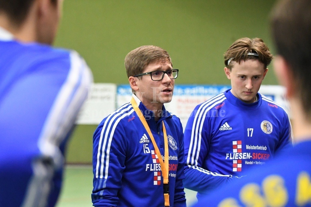 SSG Metten :  SG Moosburg | Florian Sedlmeier (Chef-Trainer SSG Metten) - Realisiert mit Pictrs.com