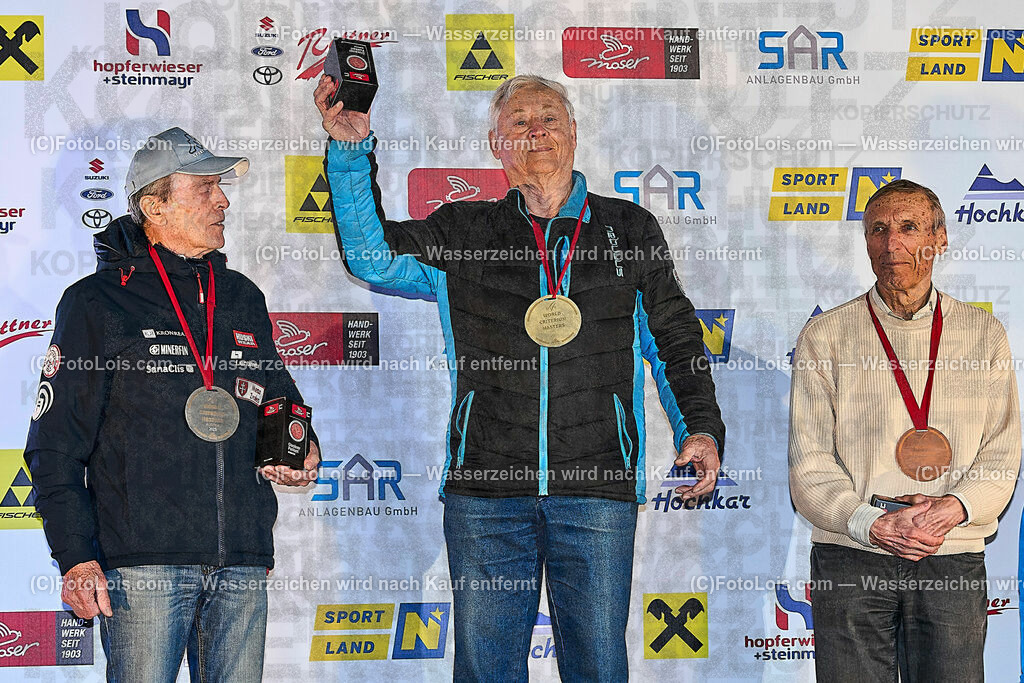 ALP4230_WCM-GS_Kat-B_Siegerehrung | (C)FotoLois.com, Alois Spandl, World Criterium Masters Ski Alpin 2023 Hochkar, Slalom C, GS-B, SuperGiant A, Di 21. März 2023.