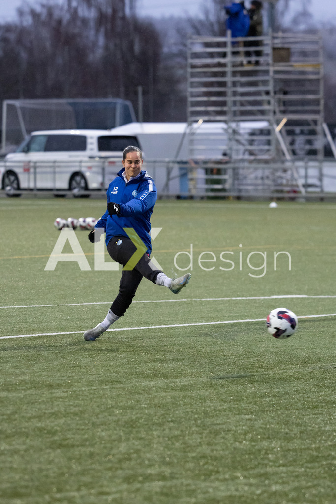 Fußball I Frauen I Saison 2025-2026 I AXA Women's Super League | Women I 14. Spieltag I Grasshoppers Club Zürich - FC Luzern I 14.02.2026 | 12 Kayla McKenna (JM) (GC Zürich) – Angriff - Realisiert mit Pictrs.com