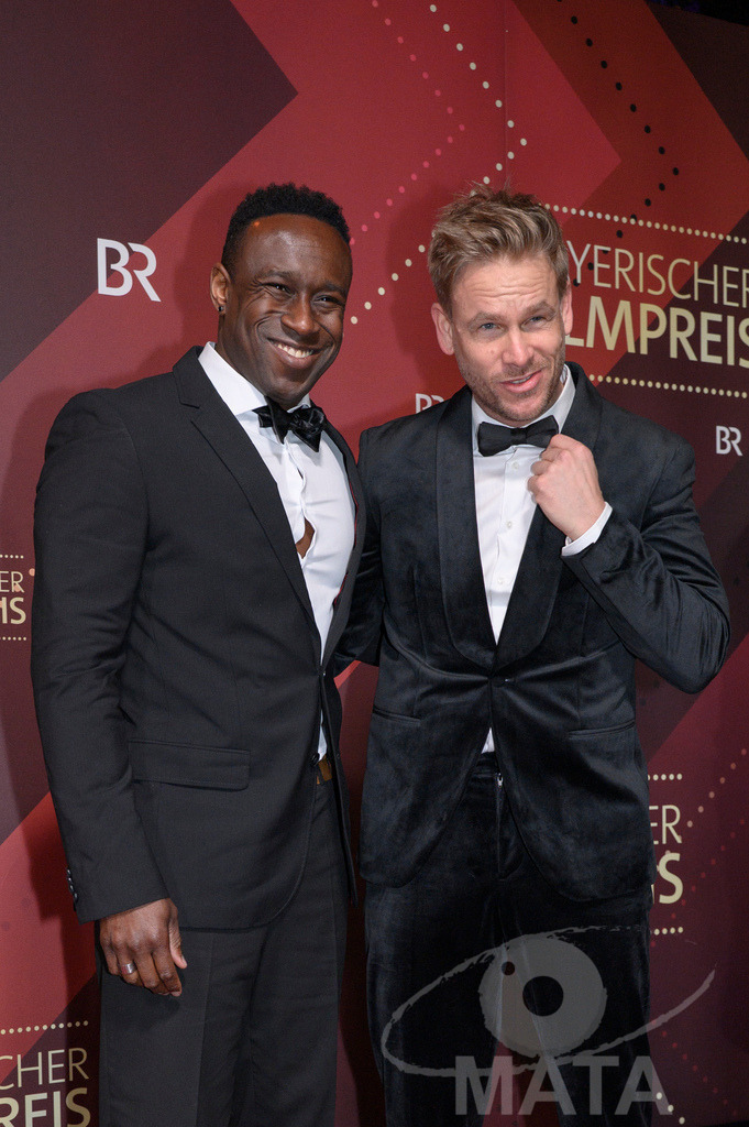 _DWI4930 | Jerry Kwarteng und Frederic Heidorn bei der Verleihung des 47. Bayerischen Filmpreises 2026  im Prinzregententheater. München, Deutschland. Der Bayerische Filmpreis wird seit 1979 von der Bayerischen Staatsregierung verliehen, um die Bedeutung des Kinofilms als Kulturgut herauszustellen - Realisiert mit Pictrs.com