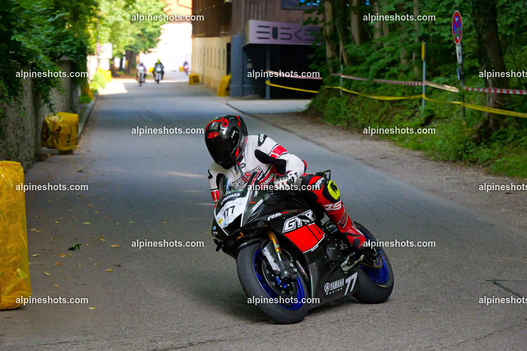 P1015571 | Erleben Sie atemberaubende, hochqualitative Fotos Ihrer Fahrt entlang der malerischen Alpenstraßen. Besuchen Sie alpineshots.com, um professionelle Aufnahmen Ihrer unvergesslichen Reise zu finden und zu kaufen - Realisiert mit Pictrs.com