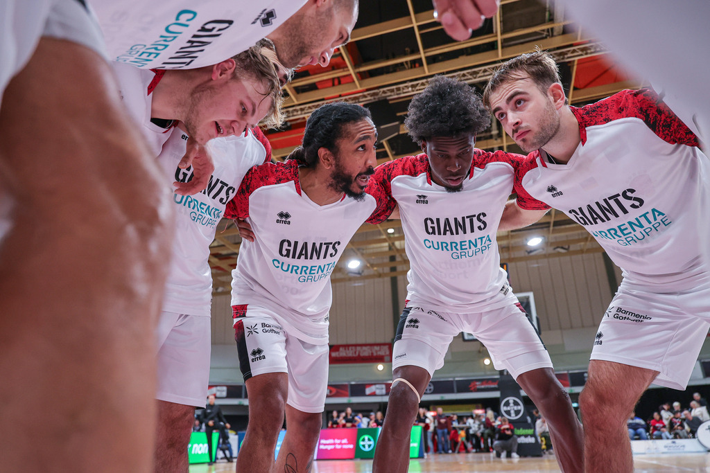 Pro A BAYER GIANTS vs BG Göttingen-88 | Fotos von Basketballspielen aus dem Raum NRW fotografiert von Gero Mueller-Laschet und Daniel Schaefer - Realisiert mit Pictrs.com