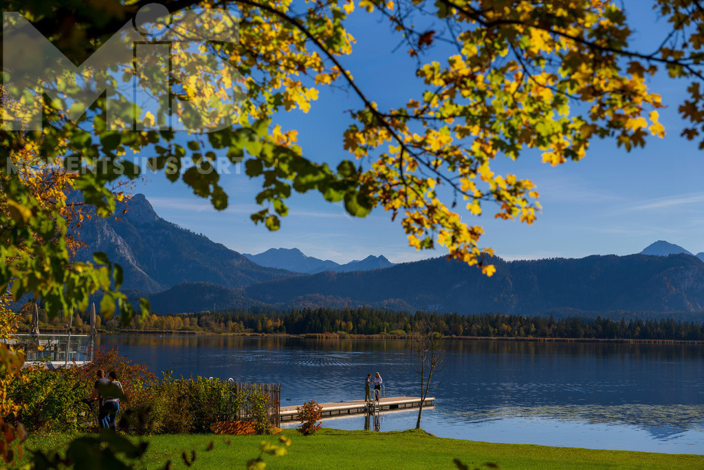 2.Liga-1860-HEIM.jpg | 17.10.2022, Herbst am Hopfensee im Allgäu (Bayern) bei Füssen. - Realisiert mit Pictrs.com