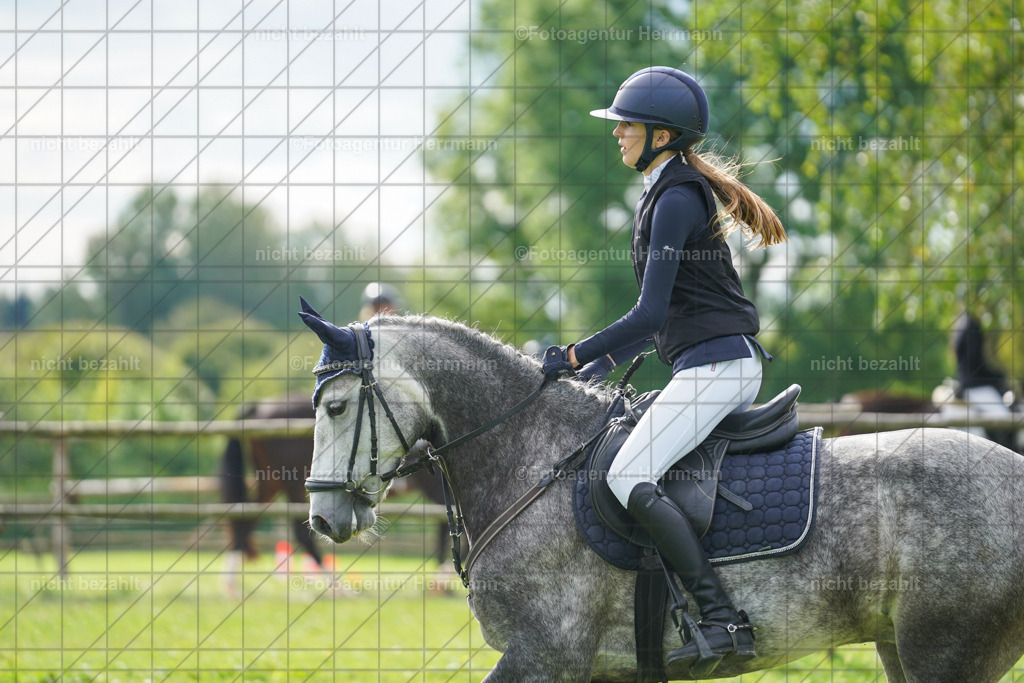 20230917-FAH09209 | Landsberg am Lech, 2023, Kaufbeuren, Kempten, Allgäu, Turnierfotografen Bayern, Fotoagentur Herrmann, Turnierbilder, Reitsport Fotos, Pferdefotograf, Augsburg, Bad Tölz, Dachau, Karlsfeld, Memmingen, Buchloe, Schwabmünchen
