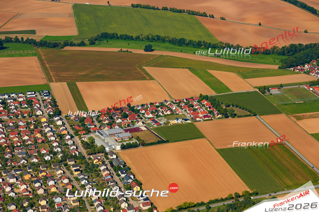 Luftaufnahme von Alteglofsheim Vs Google Maps- Die Luftaufnahme wurde 2025 vom UL-Flugzeug heraus erstellt ( keine Drohne ) - Hochauflösende Luftaufnahme - für professionelle Ausdrucke geeignet. Die Geschenkidee !Mit Lizenz und Bildrechte bestellbar