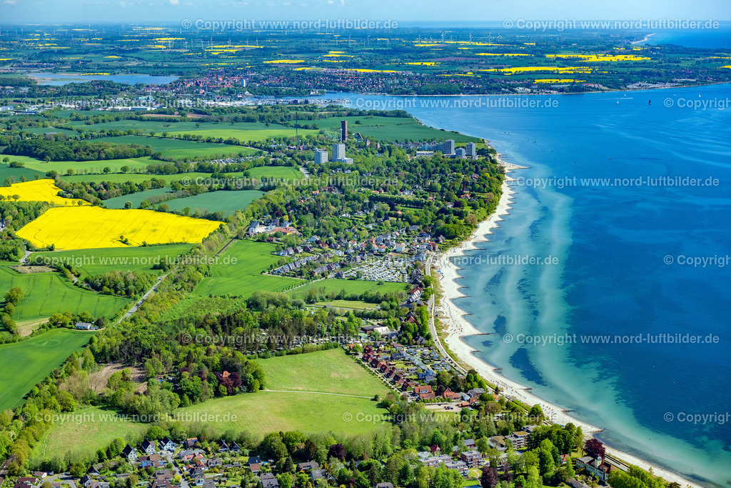 Sierksdorf_ELS_4161150522 | SIERKSDORF 15.05.2022 Ortsansicht am Meeres- Küstenbereich der Ostsee in Sierksdorf im Bundesland Schleswig-Holstein. // Village on marine coastal area of Baltic Sea in Sierksdorf in the state Schleswig-Holstein. Foto: Martin Elsen