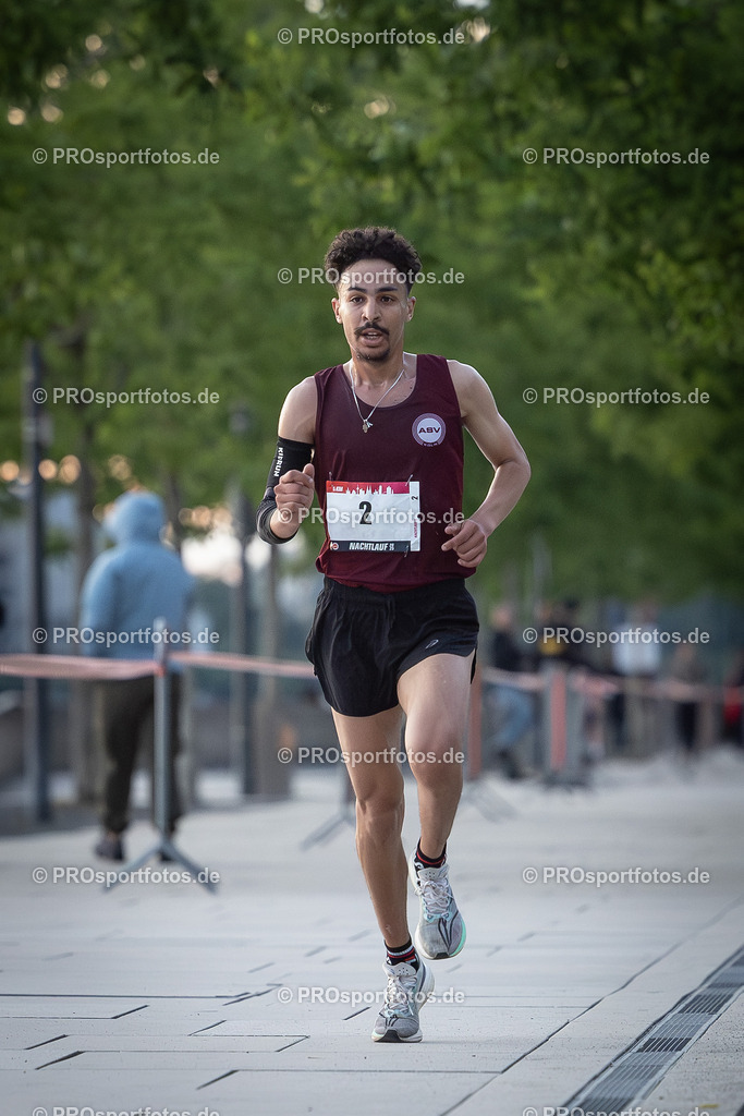 22. ASV Nachtlauf; Koeln, 28.05.25 | Impressionen vom 22. ASV Nachtlauf am 28.05.25 am Tanzbrunnen in Koeln. Foto: BEAUTIFUL SPORTS/Leah Kohring