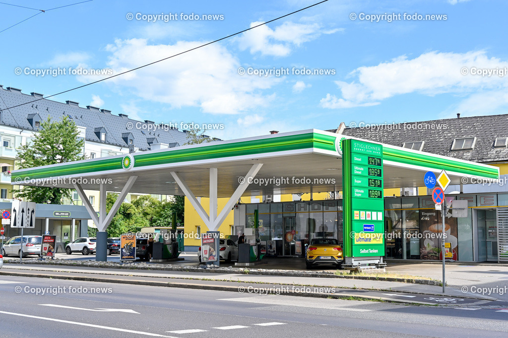 Mineraloelunternehmen_ Linz_ 05.07.2023-22 | 05.07.2023, Linz, AUT, Mineraloelunternehmen, im Bild BP, Britisch Petrol, Tankstelle, Marke, Zapfhahn, Zapfsaeule, Logo, Schild, Tafel, Preise