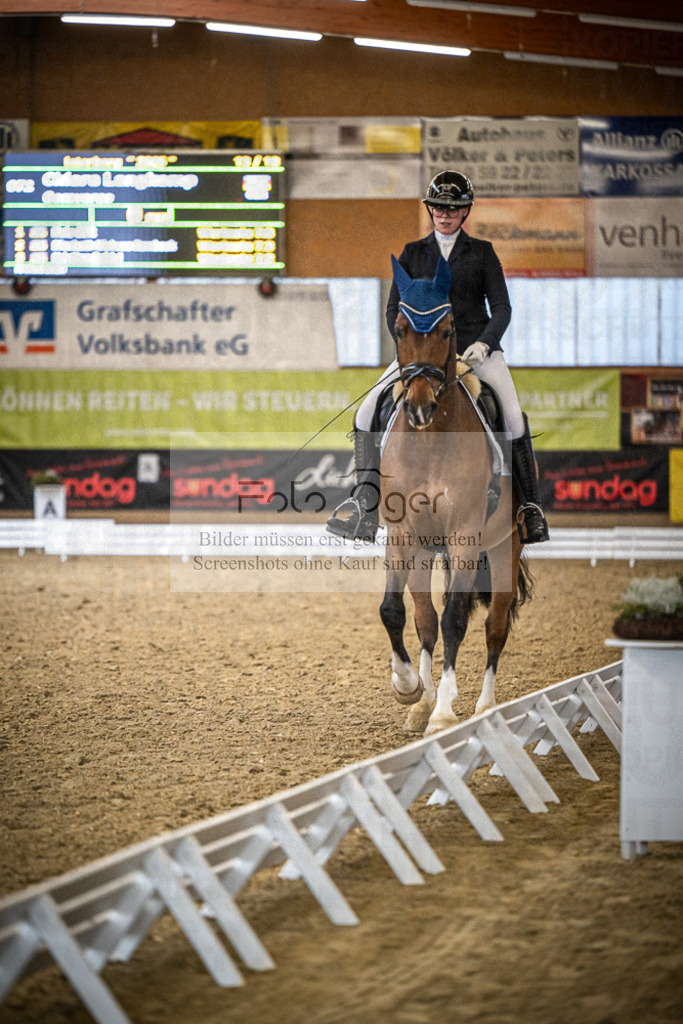 DOS_2471 | Entdecke hochwertige Reitturnierfotos von Foto Oger. Professionell, emotional und authentisch – jetzt Lieblingsmomente im Shop bestellen.Deutschlandweite Turnierfotografie. - Realisiert mit Pictrs.com