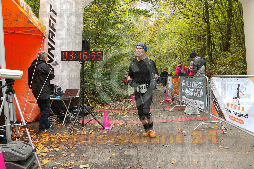 251026_1318_EX1_3144 | Sportfotografie im Rhein-Sieg Kreis, Köln, Bonn, NRW, Rheinland Pfalz, Hessen, etc. Unser Tätigkeitsfeld umfasst den Laufsport vom Volkslauf über den Marathon, Duathlon, Triathon bis zum Ultralauf wie Kölnpfad Ultra oder Schindertrail.