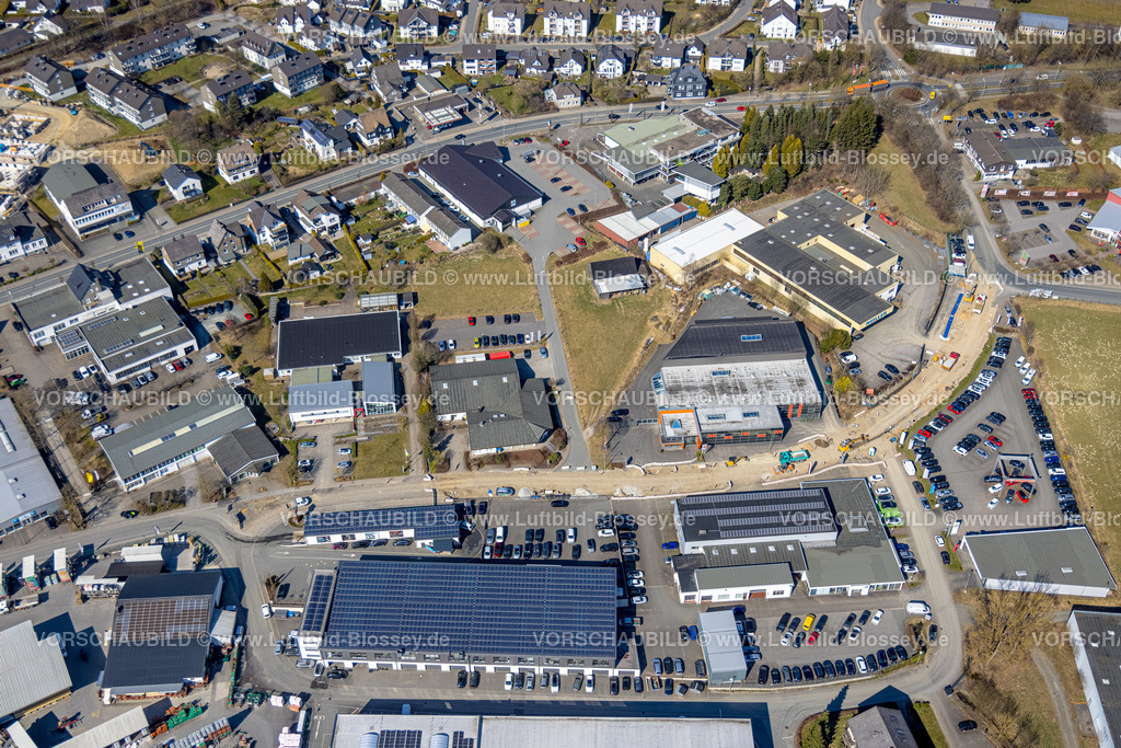 Schmallenberg220303725 | Luftbild, Gewerbegebiet an der B236, zwischen Bahnhofstraße und Auf der Lake, Schmallenberg, Sauerland, Nordrhein-Westfalen, Deutschland