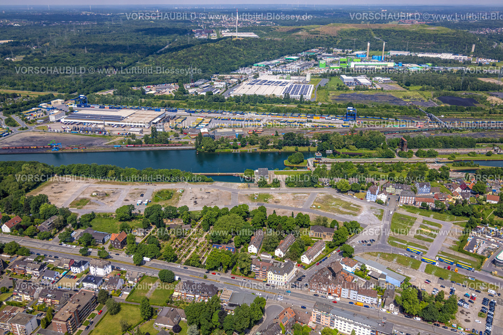 Herne220502770 | Luftbild, Hafen Herne mit Fläche der ehem. Zeche Unser Fritz Schacht 5, Rhein-Herne-Kanal, Unser Fritz, Herne, Ruhrgebiet, Nordrhein-Westfalen, Deutschland