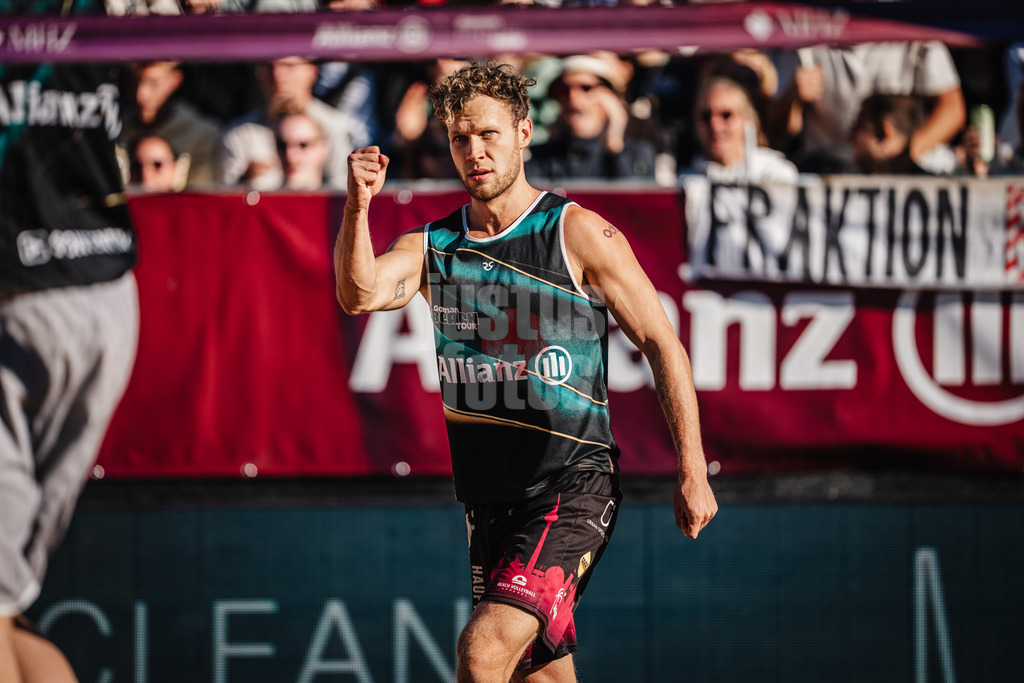 Beachvolleyball | Männer | Allianz German Beach Tour 2025 | Tourstop Berlin | 23.08.2025 | Eric Stadie-Seeber jubelt