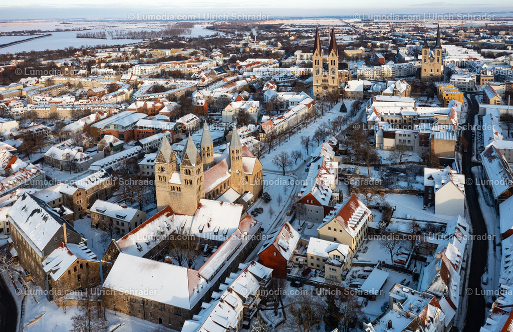 10049-52174 - Halberstadt im Winter | Stockfoto und Bilderpool mit Bildmaterial aus Deutschland, dem Harz, Halberstadt, Quedlinburg, Wernigerode und weltweit. Qualitativ hochwertige und professionelle Fotos anschauen und kaufen. - Realisiert mit Pictrs.com
