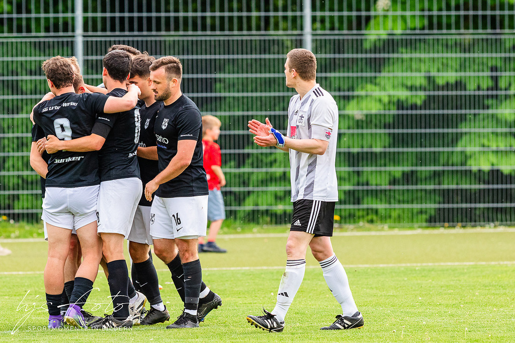 SV Waldesch - SG Urbar-16 | Sportfotografie Hermann-Josef Stoffel - Realisiert mit Pictrs.com