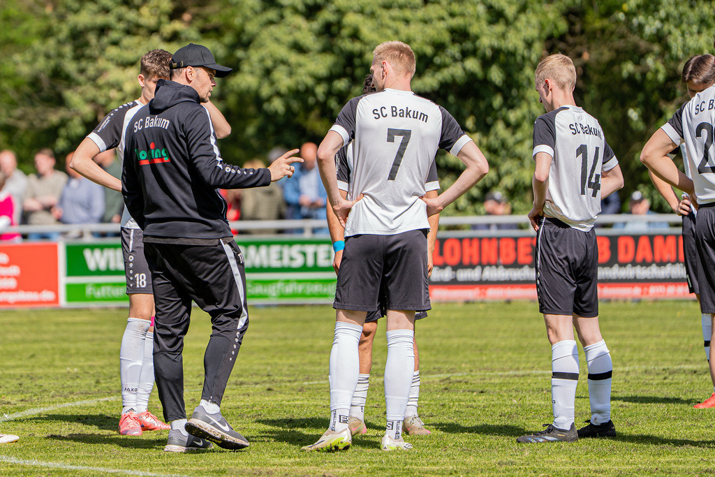 Fußball I Herren I Saison 2025-2026 I Kreisliga VEC I 24. Spieltag I 1. FC Varenesch - SC SW Bakum I 11756 | jns.sportfotos - Realisiert mit Pictrs.com