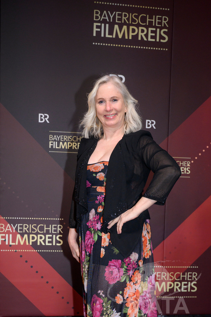 _DWI5420 | ----- bei der Verleihung des 47. Bayerischen Filmpreises 2026  im Prinzregententheater. München, Deutschland. Der Bayerische Filmpreis wird seit 1979 von der Bayerischen Staatsregierung verliehen, um die Bedeutung des Kinofilms als Kulturgut herauszustellen - Realisiert mit Pictrs.com