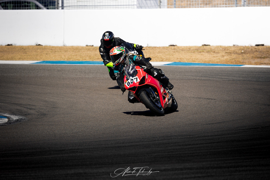 Ducati Trackday Hockenheimring 2026 | Entdecken Sie die faszinierende Welt von Alexander Tschuncky Arts: Kreative Fotografie, atemberaubende Automobilkunst und hochwertiger Bilderdruck. Lassen Sie sich inspirieren! - Realisiert mit Pictrs.com