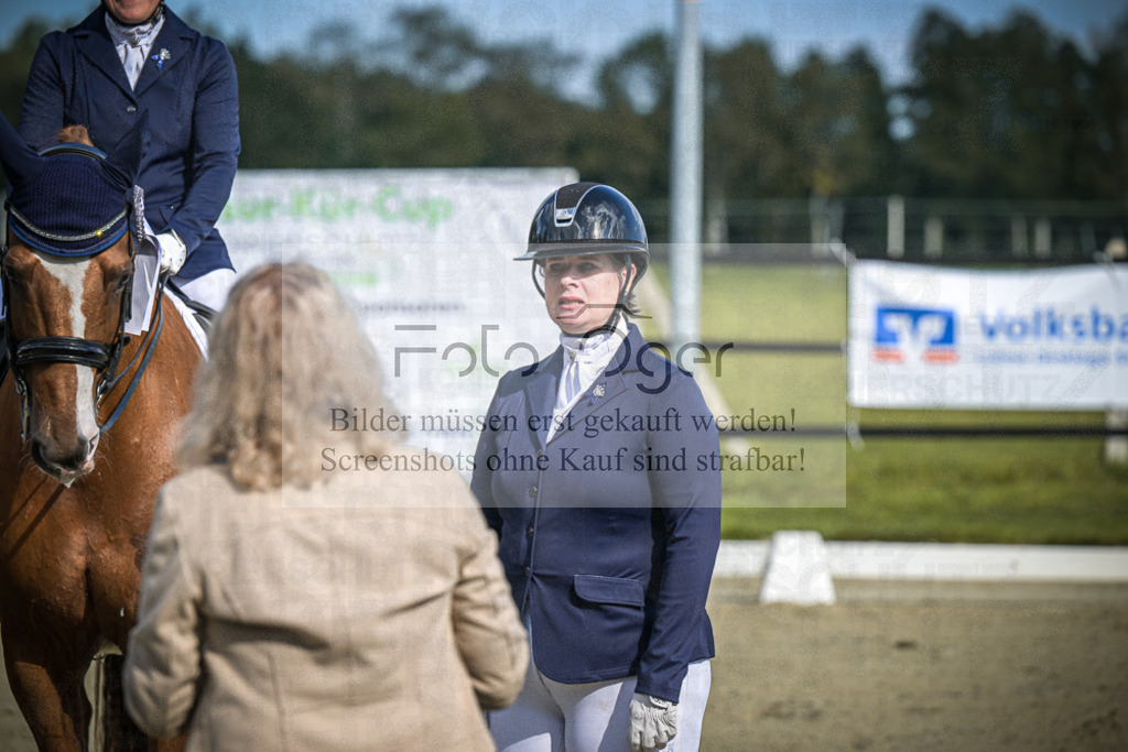DOS_0056 | Entdecke hochwertige Reitturnierfotos von Foto Oger. Professionell, emotional und authentisch – jetzt Lieblingsmomente im Shop bestellen.Deutschlandweite Turnierfotografie. - Realisiert mit Pictrs.com