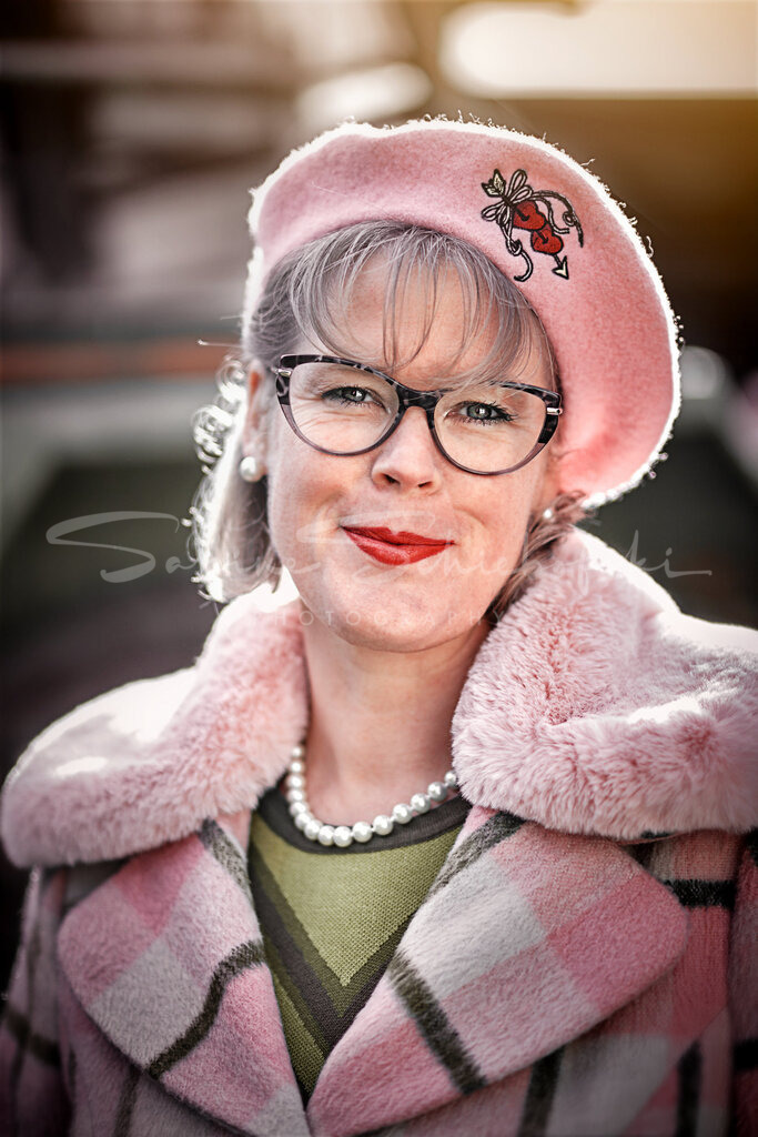 "Simone" | People- und Tierfotografie, Imageaufnahmen, Veranstaltungsfotografie und Wandbilder aus der Natur ★ Made in Germany ✔️ Druck + Downloads ✔️ Naturfotografie in Top Qualität ★ schneller Versand, weltweite Lieferung! - Realisiert mit Pictrs.com