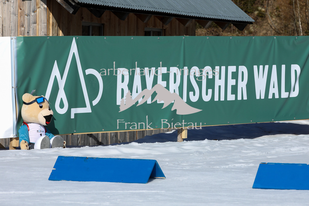 OE7A3637 | Mascottchen des Biathlon Stadion am Arbersee