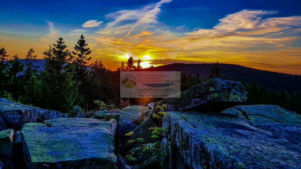 Sonnenuntergang auf der Platte im Fichtelgebirge | Impressionen rund um Hochfranken - Frankenwald - Fichtelgebirge - Realisiert mit Pictrs.com