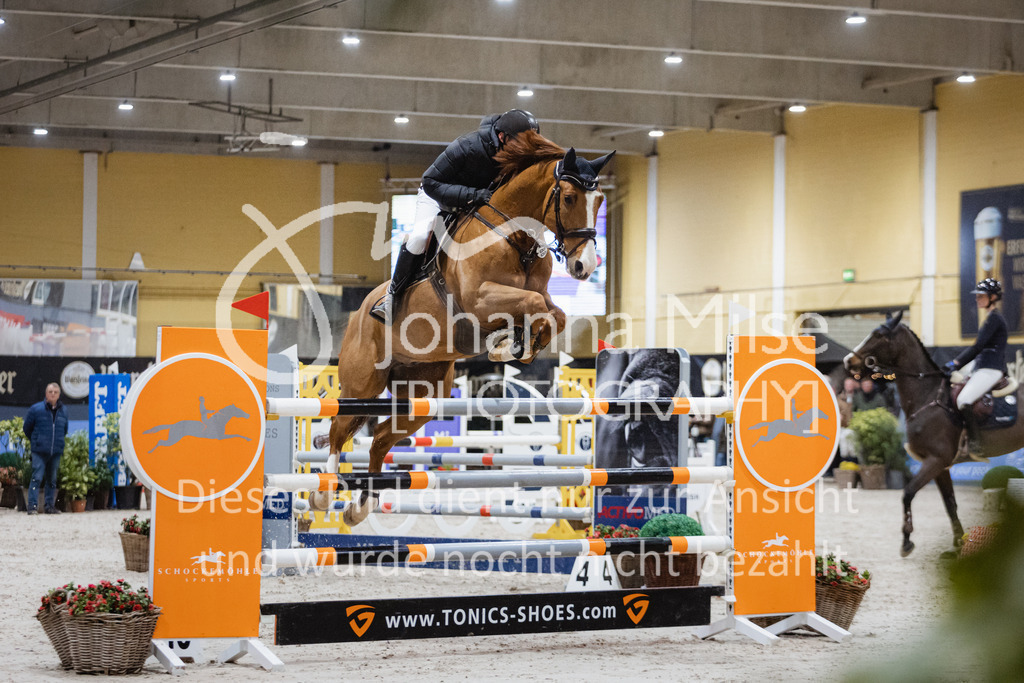 221217_Warstein_GP-205 | Deine schönsten Turniermomente als professionelle Fotos! Entdecke hochwertige Pferdesport-Fotografie im Online-Shop. Jetzt Fotos finden & bestellen!