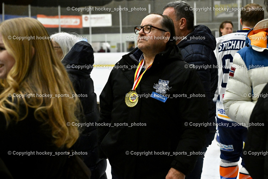 ESC Sparkasse Steindorf Meister 2025/26 | Sportlicher Leiter ESC Steindorf Armin Ratz, ESC Sparkasse Steindorf Meister 2025/26, ESC Sparkasse Steindorf Meister 2025/26 am 08.03.2026 in Althofen (Stadthalle Althofen), Austria, (Photo by Bernd Stefan)