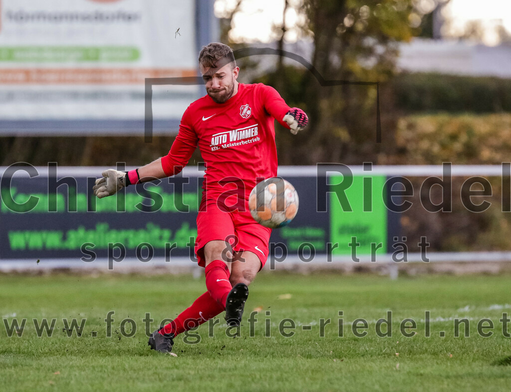 2023-11-11_045_FC_Moosinning_gegen_TSV_Peterskirchen | Moosinning, Deutschland, 11.11.2023:
Fußball, Bezirksliga Oberbayern Ost 2023 / 2024, 17. Spieltag, FC Moosinning gegen TSV Peterskirchen, Endergebnis: 5:0

Torwart Markus Mittermaier (TSV Peterskirchen, #1)

Foto: Christian Riedel / fotografie-riedel.net