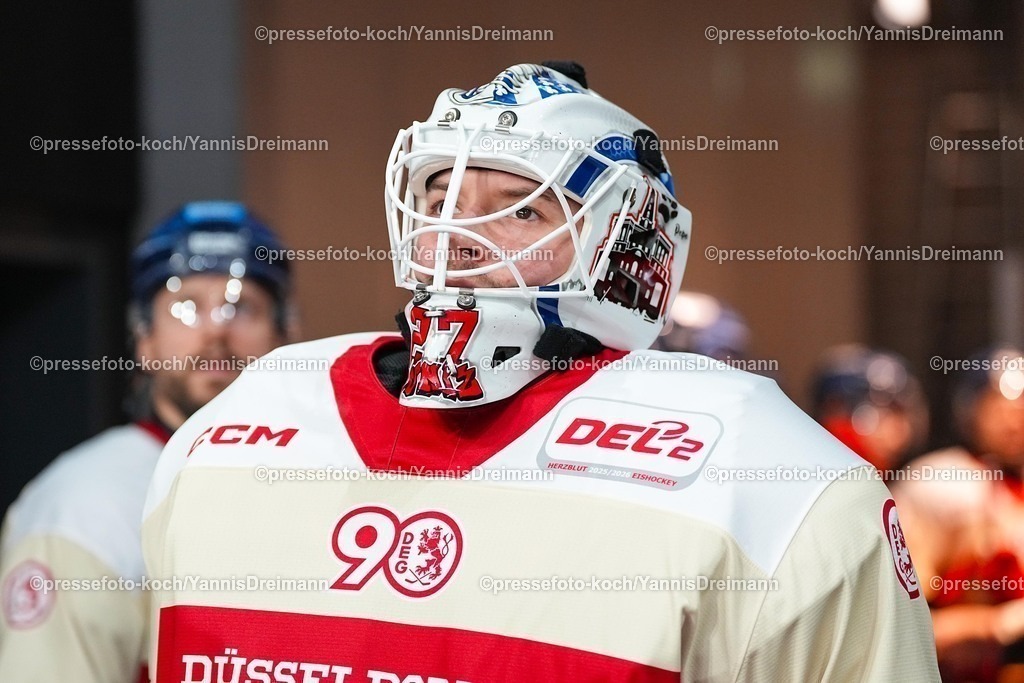 xydr03102501190 | 03.10.2025, xydrx, Eishockey, DEL2, Düsseldorfer EG - EC Kassel Huskies, PSD Bank Dome Düsseldorf: Niklas Lunemann (Düsseldorfer EG #27)