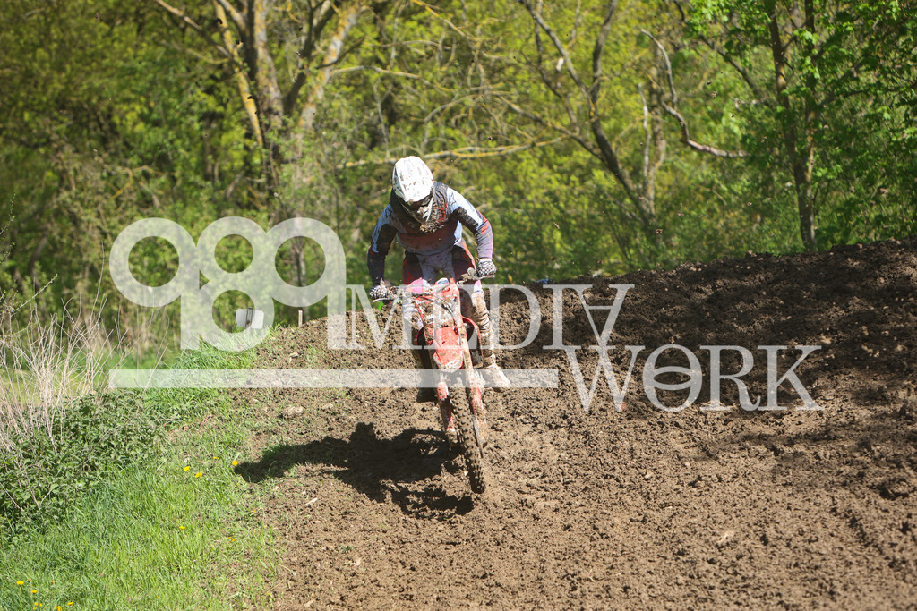5E6A7417 | 989 MEDIAWORK