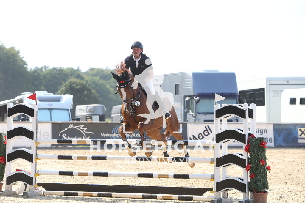 DL2Q2029 | Willkommen bei Brunnmayr - Design & Fotografie – Ihrem Spezialisten für Reitturniere und Pferdeveranstaltungen in Oberösterreich, Salzburg und Bayern! Seit über 17 Jahren sind wir leidenschaftlich dabei.