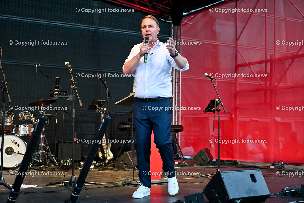 SPOe-Wahlkampfauftakt zur Nationalratswahl 2024_ 29.08.2024-96 | 29.08.2024, Linz, AUT, SPOE Wahlkampfauftakt zur Nationalratswahl 2024 in Linz im Bild Andi Babler (SP, Bundesparteivorsitzender, Spitzenkandidat SPOe)