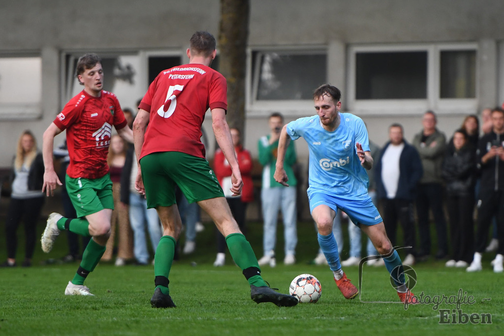 BV Bockhorn-SG FriPe | Relegation zur Kreisliga; BV Bockhorn (blau)-SG FriPe (rot) am 05.06.2025 in Oldenburg/Ofenerdiek (Lagerstraße), Photo: Philip Eiben 2025 - Realisiert mit Pictrs.com
