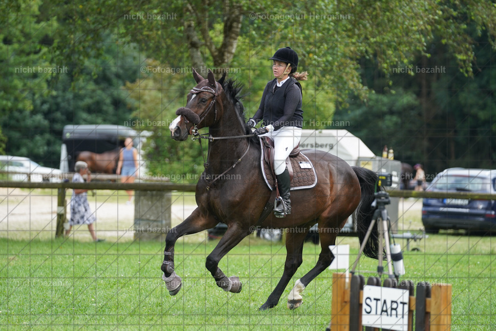 20240706-FAH06272 | Grafing Turnierfotos, Reitverein Ebersberg, Turnierfotografen Bayern, reitsportbilder, Pferdefotograf, reitsportfotograf, Sportbilder, Reitsportfotografie, Fotoagentur Herrmann, Turnierfotograf