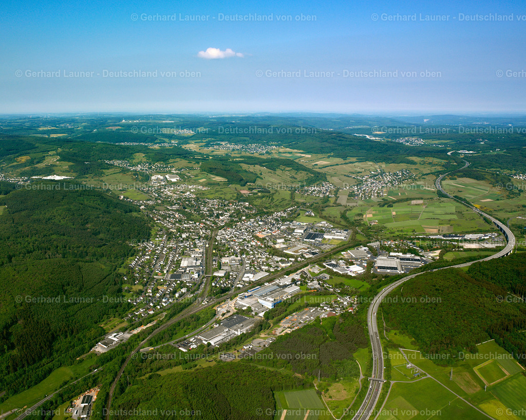 2611100 | HAIGER 09.06.2006 Stadtansicht des Innenstadtbereiches  in Haiger im Bundesland Hessen, Deutschland // City view on down town  in Haiger in the state Hesse, Germany Foto: Gerhard Launer
