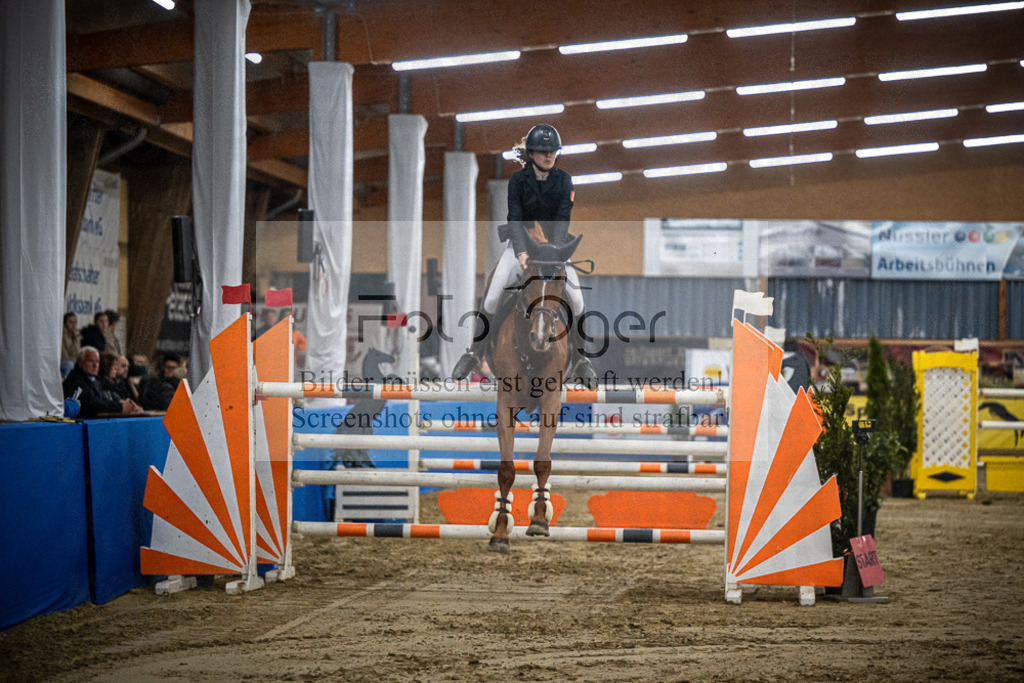 DOS_0343 | Entdecke hochwertige Reitturnierfotos von Foto Oger. Professionell, emotional und authentisch – jetzt Lieblingsmomente im Shop bestellen.Deutschlandweite Turnierfotografie. - Realisiert mit Pictrs.com