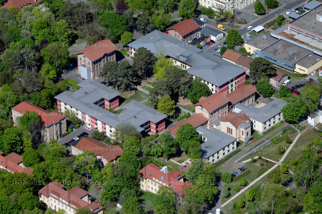 4026718 | ERFURT 07.05.2020 Gebäude des Altersheim - Seniorenresidenz " Helios Residenz Am Nordpark | Wohnheim Baumerstraße " an der Baumerstraße im Ortsteil Andreasvorstadt in Erfurt im Bundesland Thüringen, Deutschland. // Building the retirement home " Helios Residenz Am Nordpark | Wohnheim Baumerstrasse " on Baumerstrasse in the district Andreasvorstadt in Erfurt in the state Thuringia, Germany. Foto: Gerhard Launer