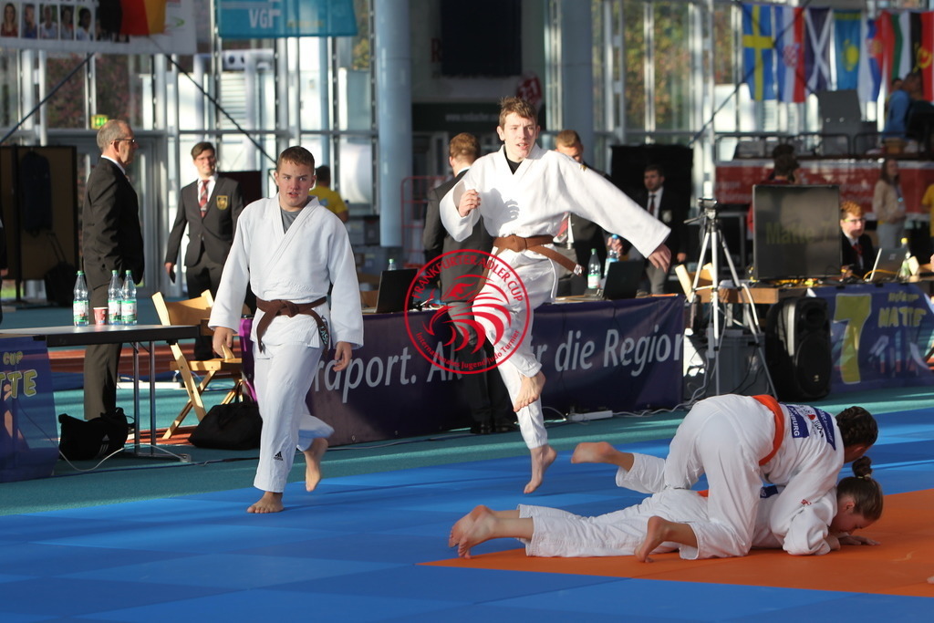 JT6F9423 | Fotos vom Adler Cup - Pictures from Adler Cup

Hier findet Ihr alle Eindrücke und großen Momente der Adler Cup Wochenenden. Here you will find all impressions and great moments of the Adler Cup weekends. - Realisiert mit Pictrs.com