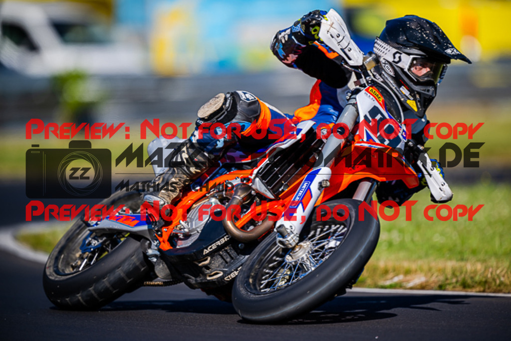 MaZZes_FotoMatrix_220702_3077 | S4