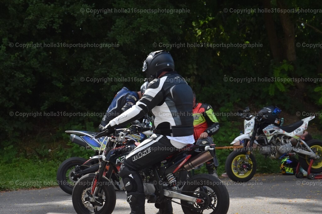 DSC_0809 | Sportfotografie , Motorsport, Motoross, Reitsport, Mointainbike, Enduro,
Landschaft , Outdoor, Eventfotografie, Landschaft, Bilder online bestellen - Realisiert mit Pictrs.com