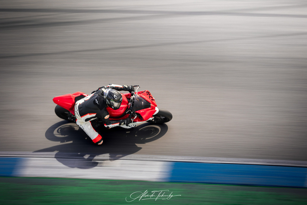 Ducati Trackday Hockenheimring 2026 | Entdecken Sie die faszinierende Welt von Alexander Tschuncky Arts: Kreative Fotografie, atemberaubende Automobilkunst und hochwertiger Bilderdruck. Lassen Sie sich inspirieren! - Realisiert mit Pictrs.com