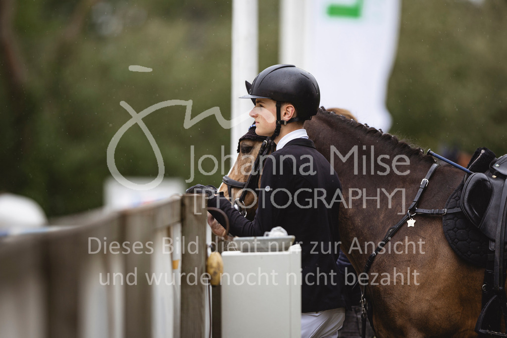 240504_PonyTrophy-274 | Deine schönsten Turniermomente als professionelle Fotos! Entdecke hochwertige Pferdesport-Fotografie im Online-Shop. Jetzt Fotos finden & bestellen!